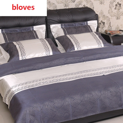 Bloves家紡 打造精致睡眠空間，從皮藝床到灰條紋五件套的和諧搭配